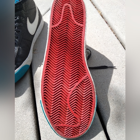 Nike sneakers Lady legends crew Size 12 - Picture 5 of 9